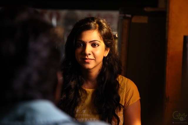 Kadhalum Kadanthu Pogum, Kadhalum Kadanthu Pogum heroine, Madonna Sebastian