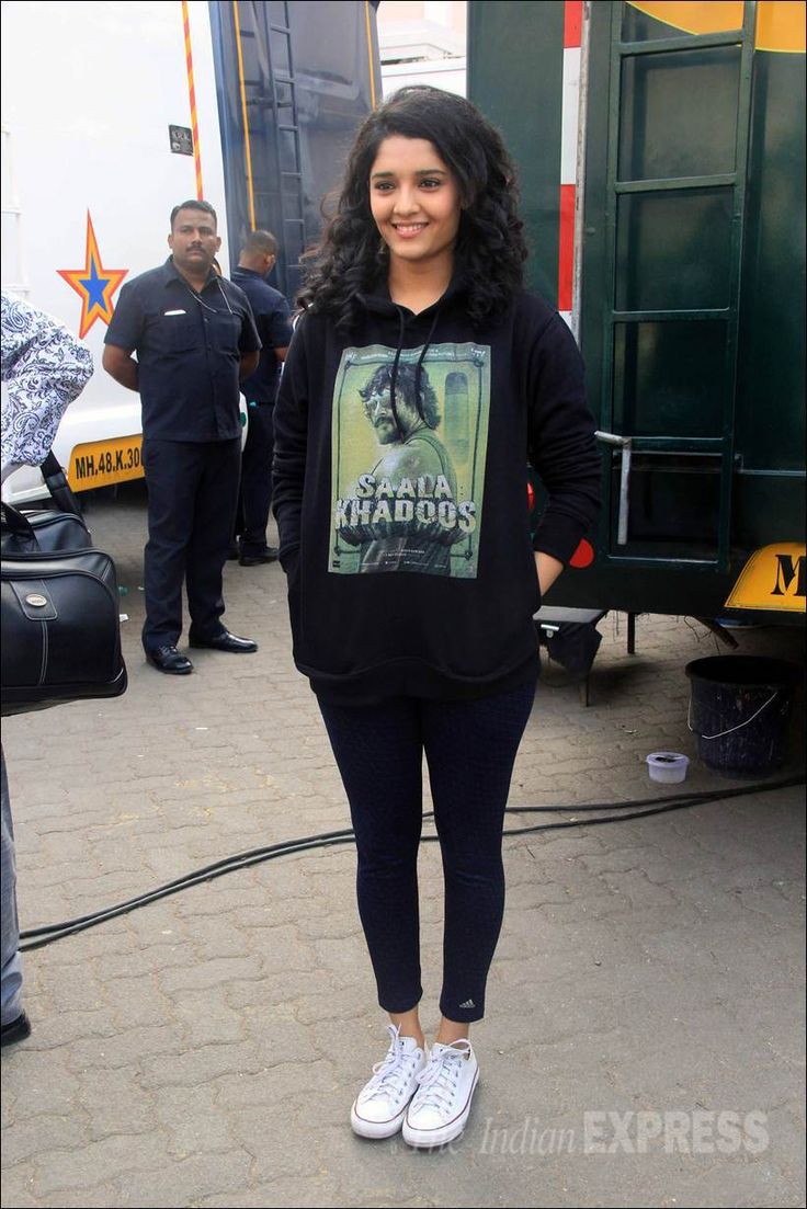 Ritika Singh (Actress) Wiki, Age, Biography, Height 