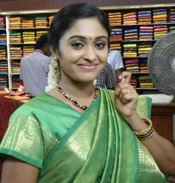 Sreeja, Sreeja Wiki, Sreeja Age, Sreeja Serial Actress, Sreeja Actress, Sreeja Mappillai, Sreeja Height, Sreeja Weight, Sreeja Date of Birth, Sreeja Biography, Sreeja Family, Sreeja Chandran, Sreeja Photos, Celebrity Biography